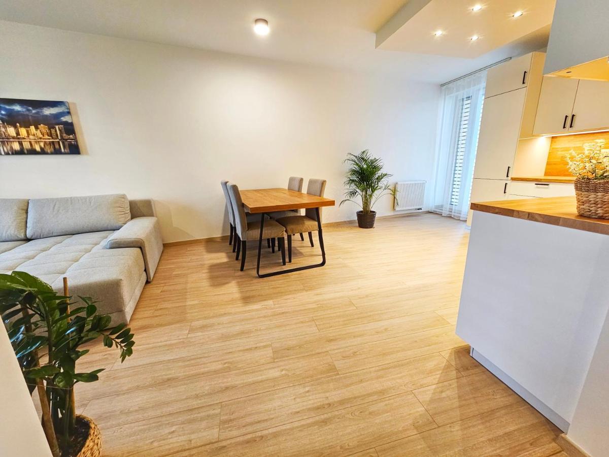 3 Room Apartment 2X Balcony, New Building, 21 Bratislava Ngoại thất bức ảnh